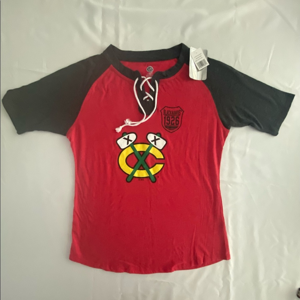 Blackhawks NHL Short Sleeve Lace Up Women's T-shirt NWT‎